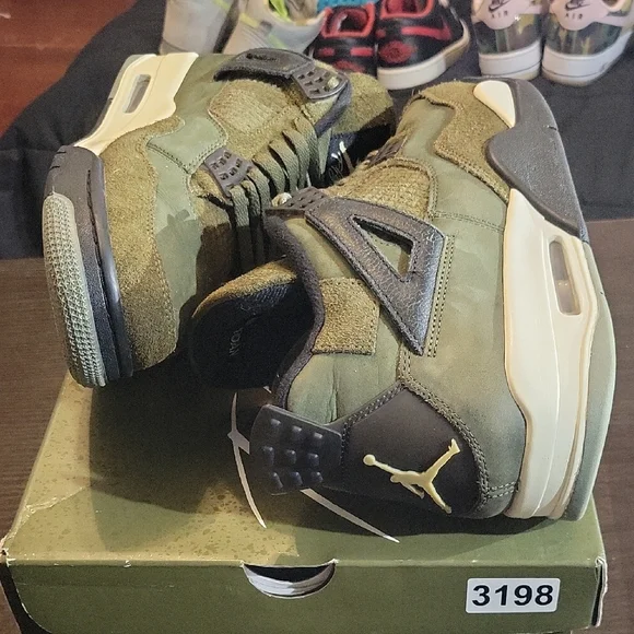 Air Jordan 4 Retro SE Craft 'Olive' (2023) M10.5/W12 EUC W/OG BOX - Picture 8 of 11